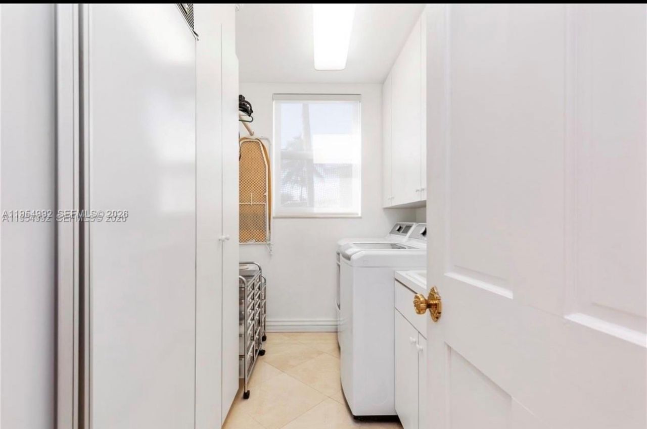 6275 Dolphin Dr, Coral Gables, FL 33158 Photo