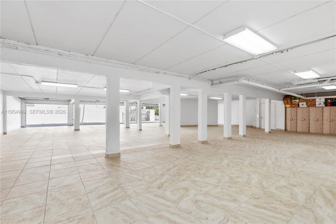 6275 Dolphin Dr, Coral Gables, FL 33158 Photo