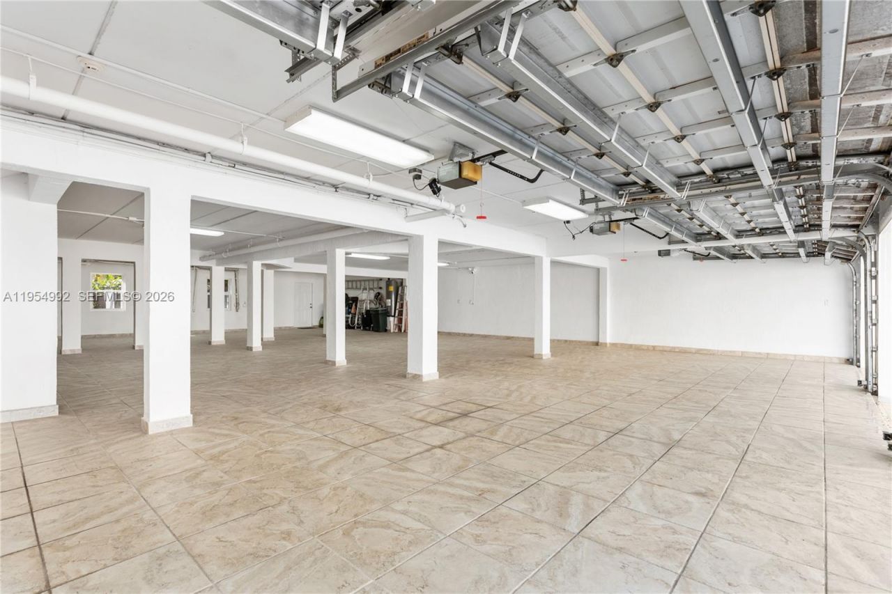 6275 Dolphin Dr, Coral Gables, FL 33158 Photo