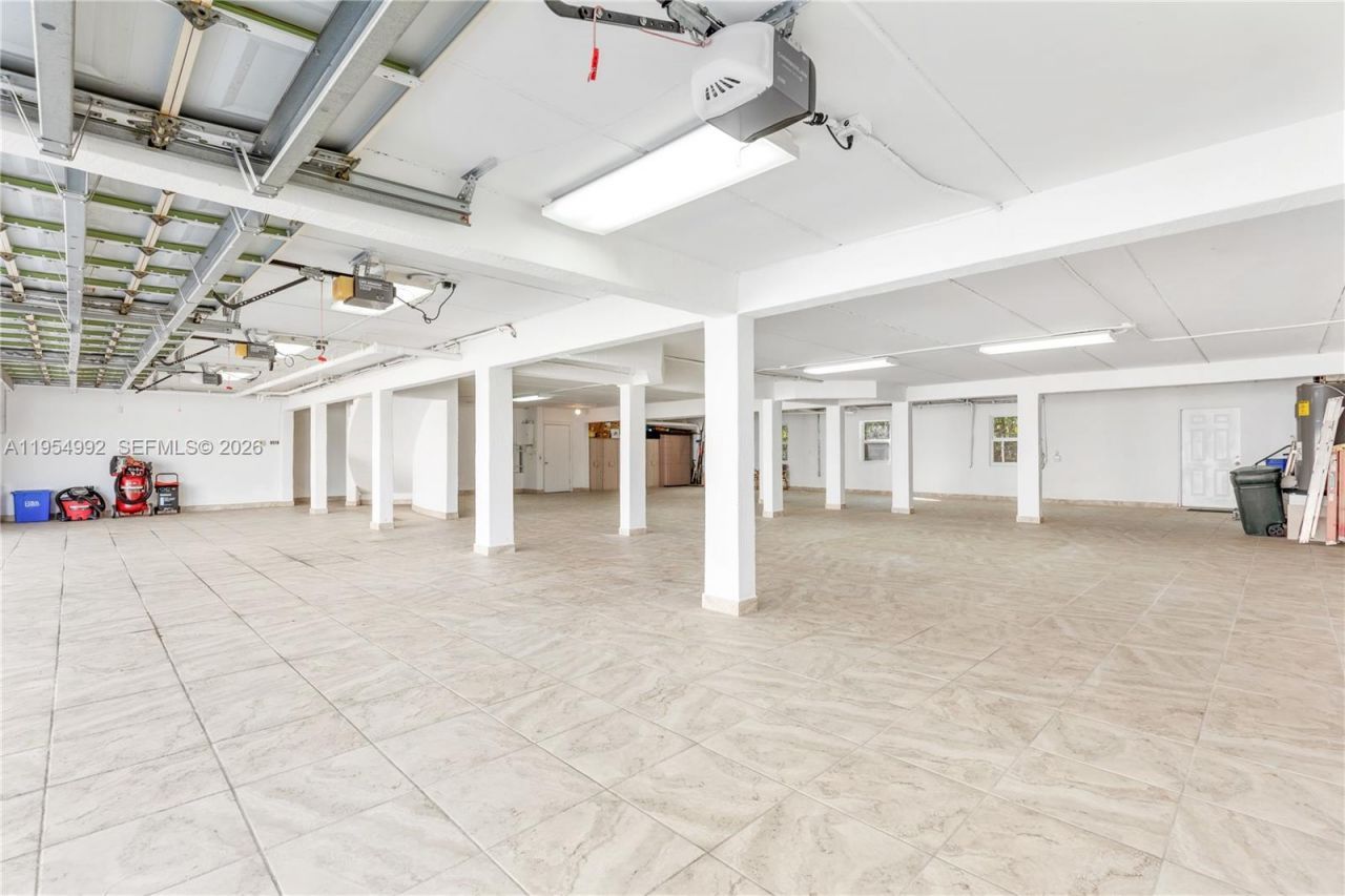 6275 Dolphin Dr, Coral Gables, FL 33158 Photo