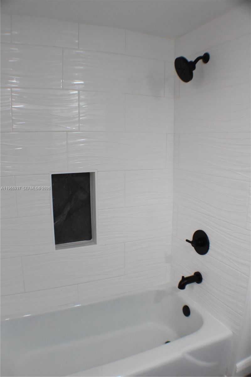 6731 Cypress Rd, Unit 205, Plantation, FL 33317 Photo