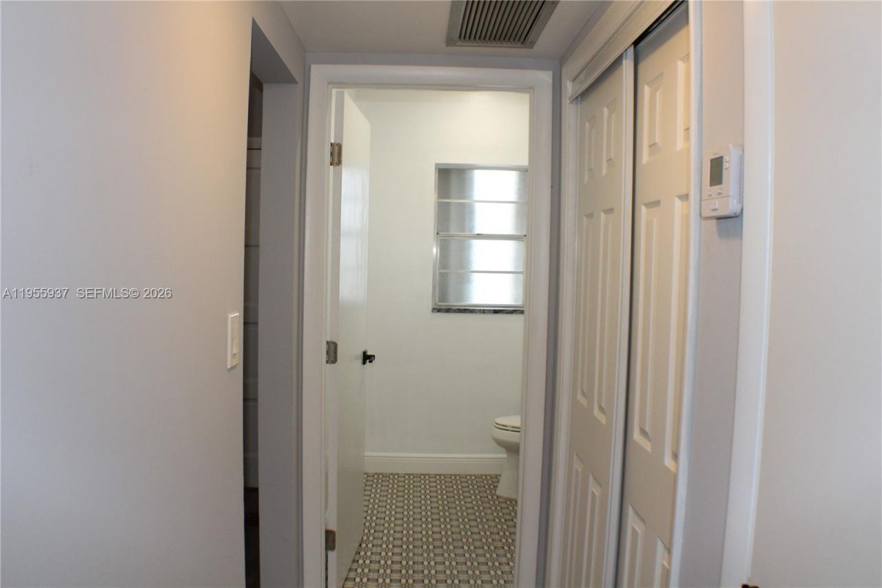 6731 Cypress Rd, Unit 205, Plantation, FL 33317 Photo