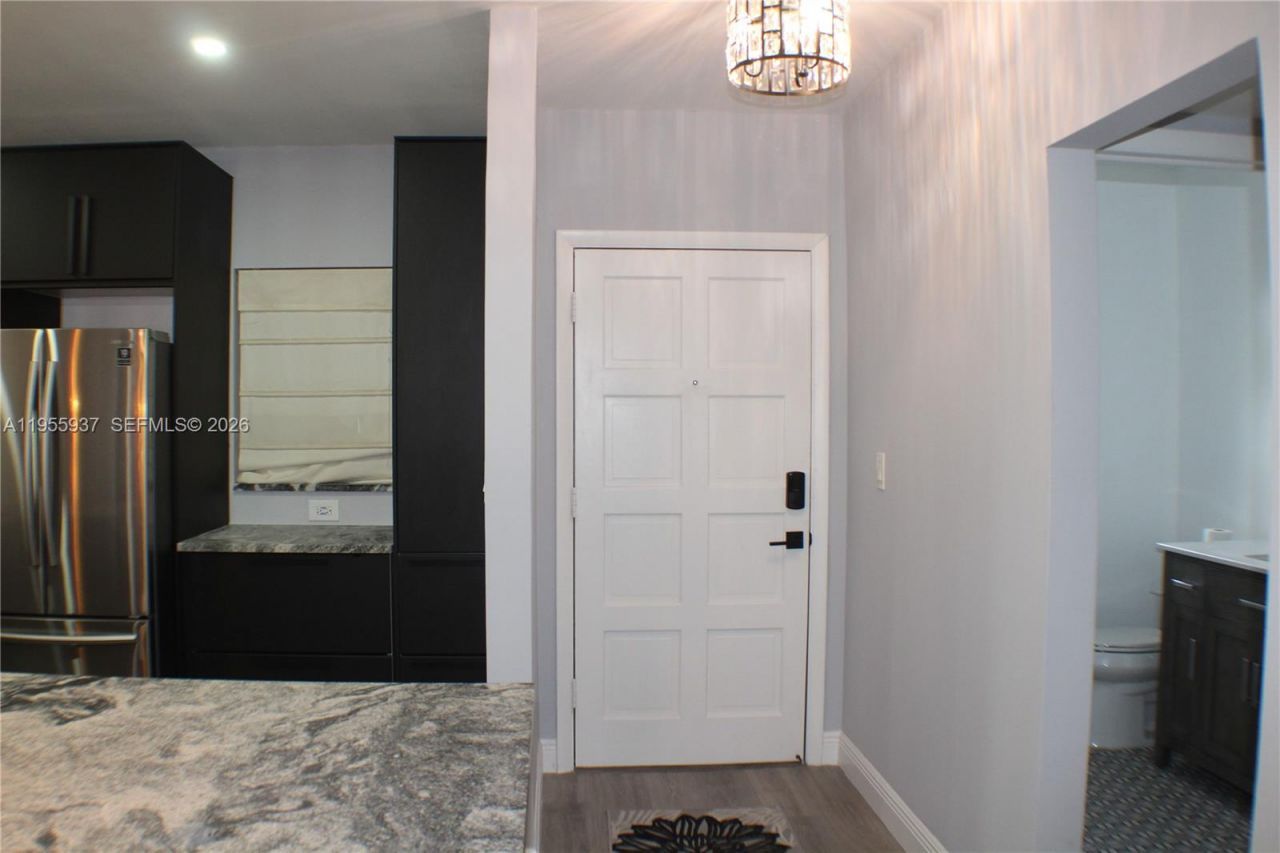 6731 Cypress Rd, Unit 205, Plantation, FL 33317 Photo