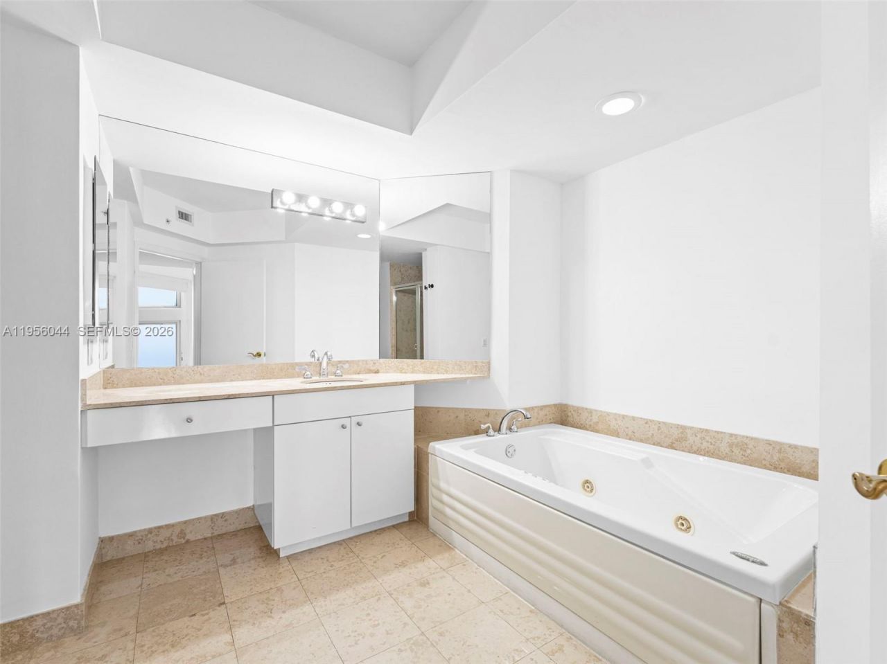 Please Call For Address, Unit 806, Miami Beach, FL 33140 Photo