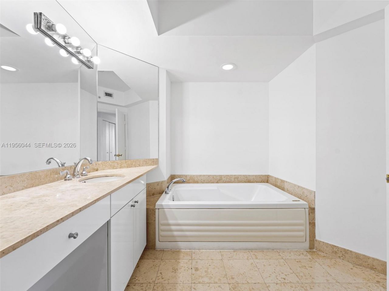 Please Call For Address, Unit 806, Miami Beach, FL 33140 Photo