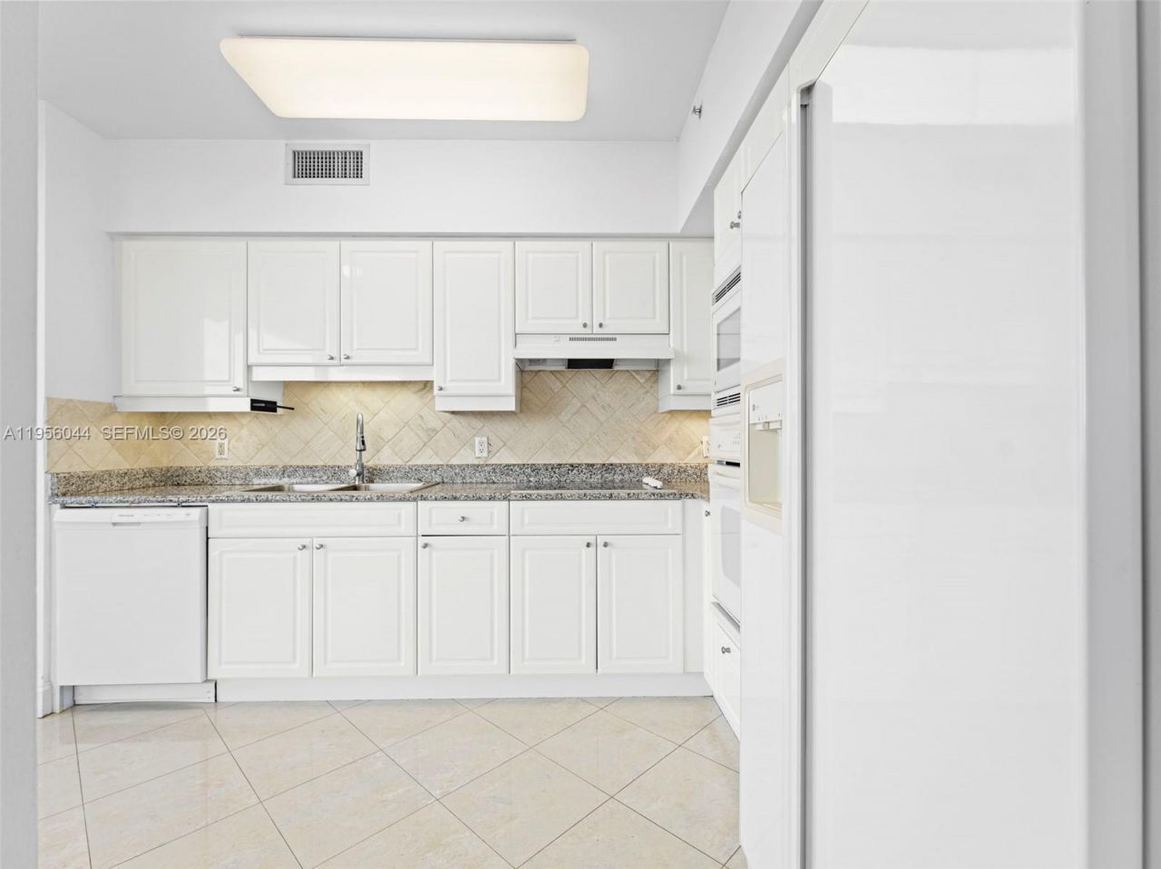 Please Call For Address, Unit 806, Miami Beach, FL 33140 Photo
