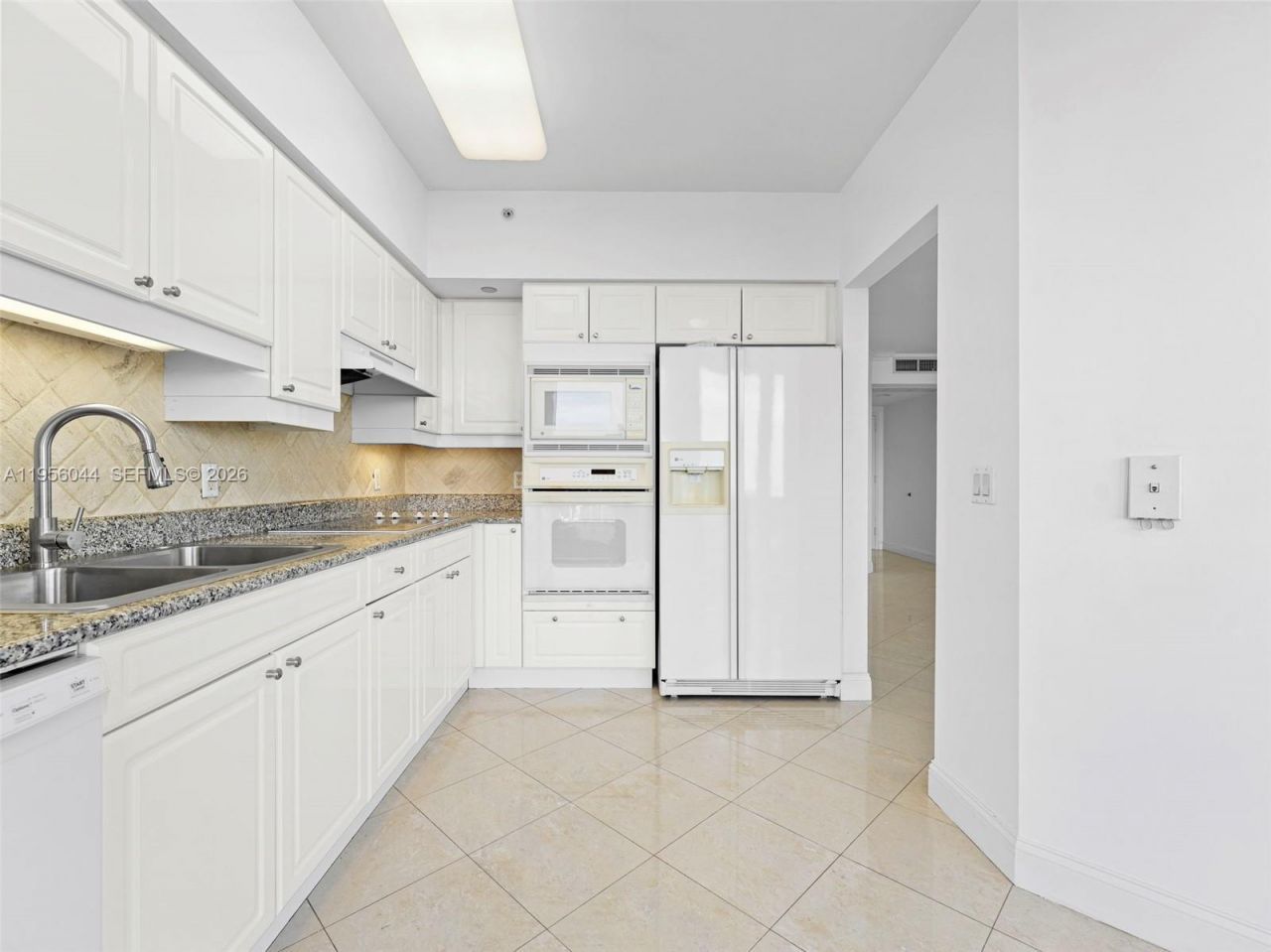 Please Call For Address, Unit 806, Miami Beach, FL 33140 Photo