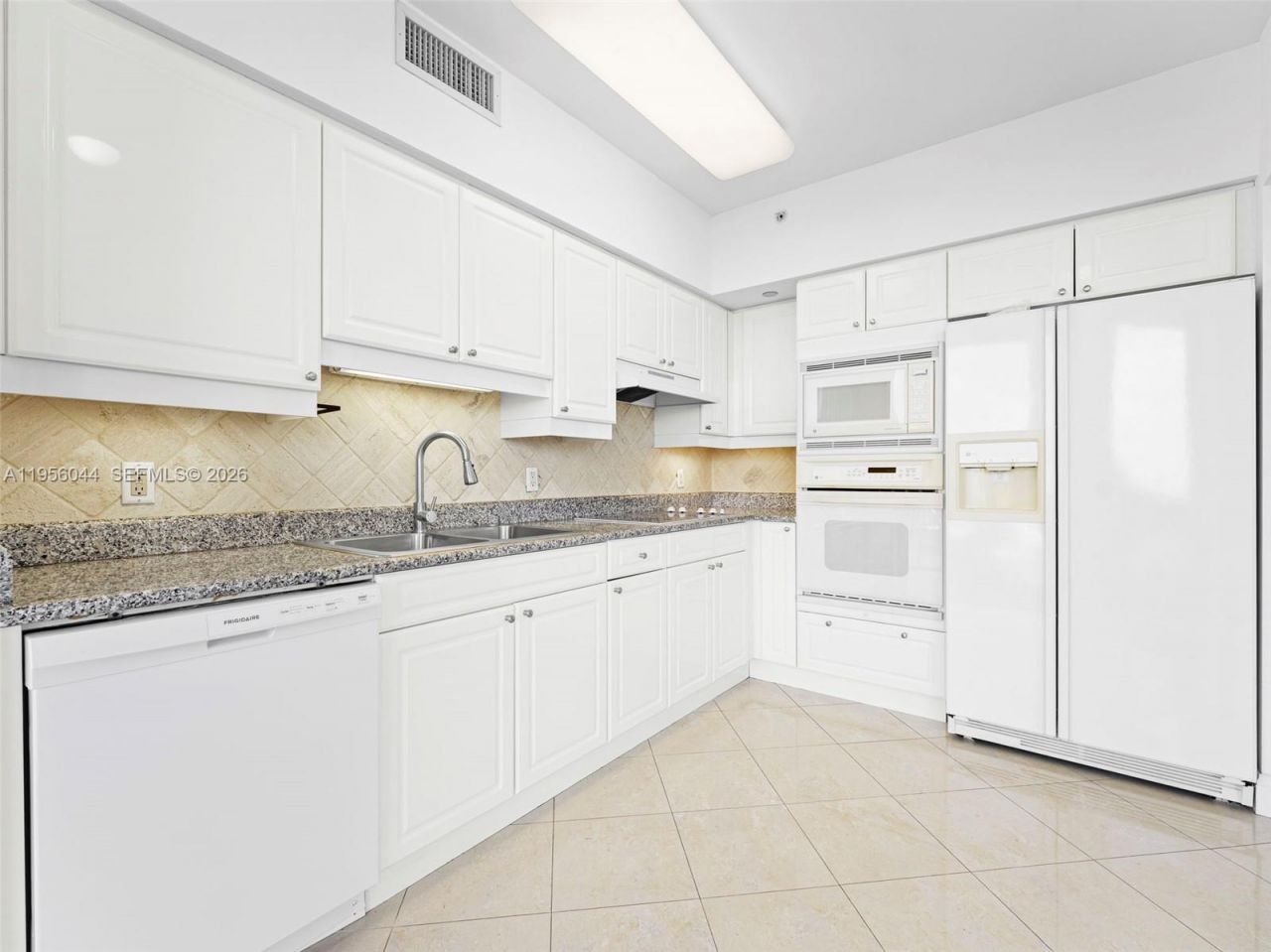 Please Call For Address, Unit 806, Miami Beach, FL 33140 Photo