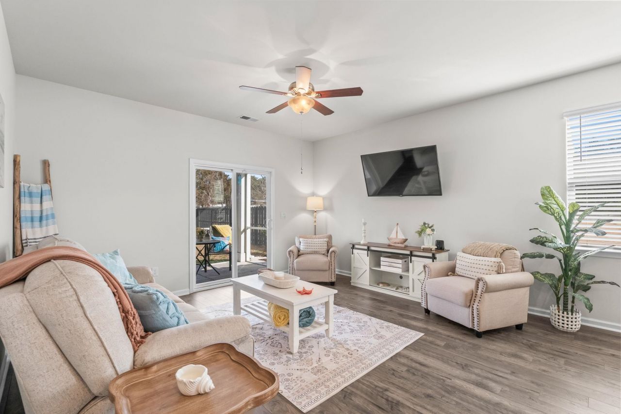 2695 Pegasus Place Photo 8