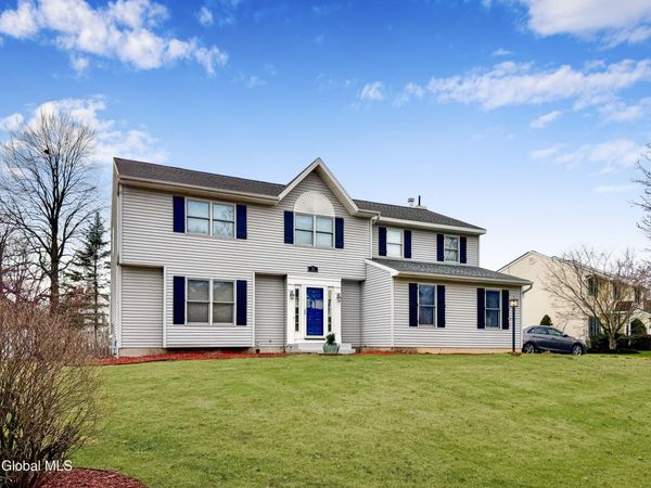 35 Mallard Road, Glenmont, NY 12077