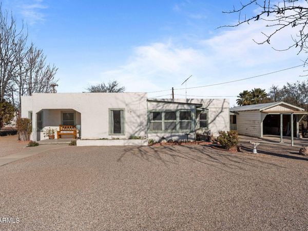 100 SWILLING Avenue, Wickenburg, AZ 85390
