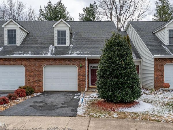 7 Cherokee Ridge Court, Unit 7, Johnson City, TN 37604