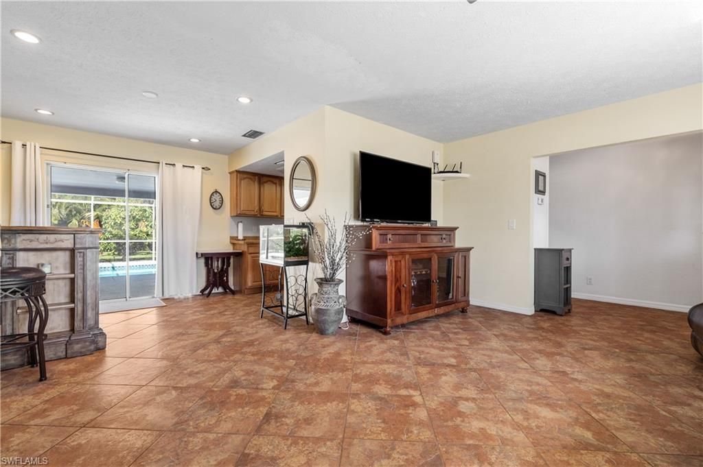 3802 SE 4th Ave, Cape Coral, FL 33904 Photo