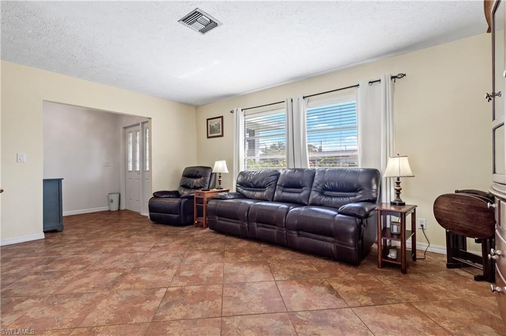 3802 SE 4th Ave, Cape Coral, FL 33904 Photo