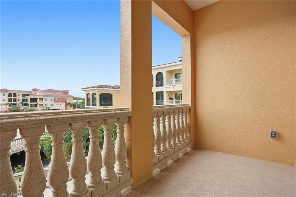 21490 Strada Nuova Cir, Unit 307, Estero, FL 33928 Photo