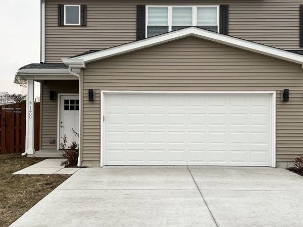 1400 8th Street, Harvard, IL 60033