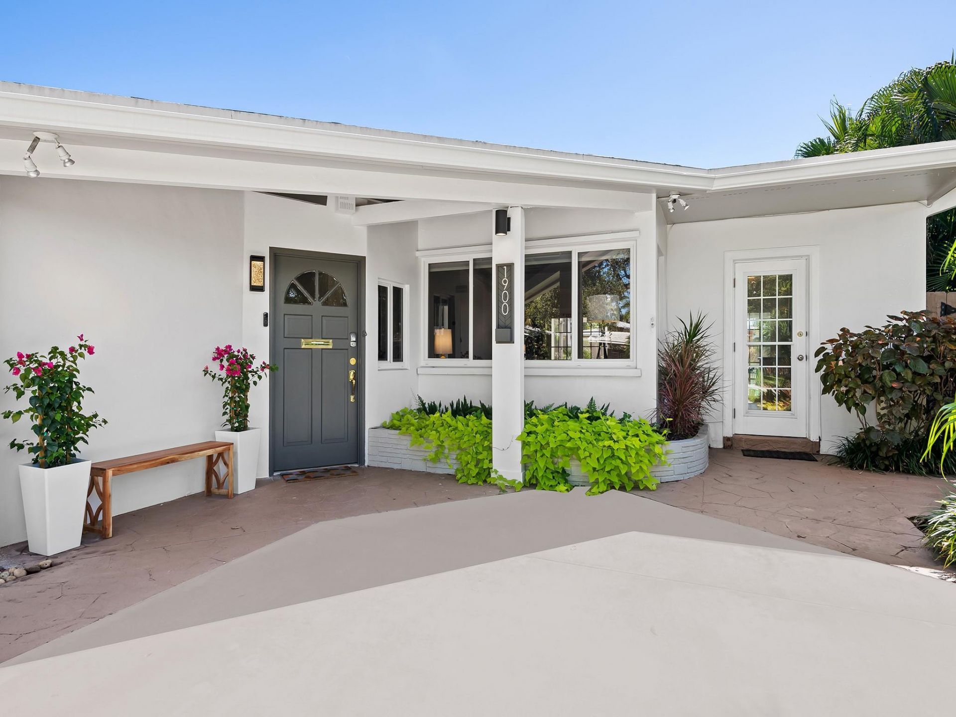 1900 NE 19th Street, Fort Lauderdale, FL 33305 Photo