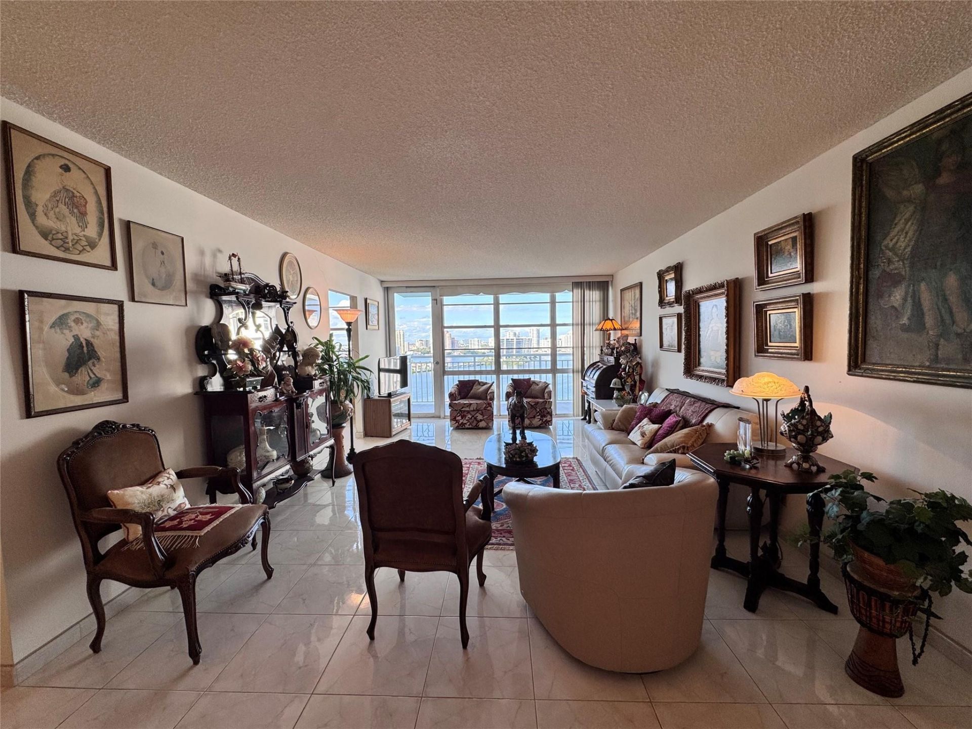 301 174th Street, Unit 2202, Sunny Isles Beach, FL 33160 Photo