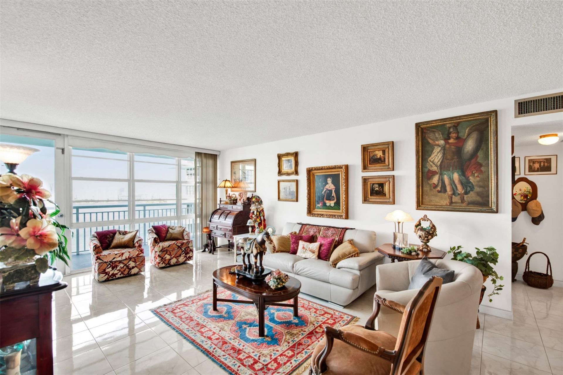 301 174th Street, Unit 2202, Sunny Isles Beach, FL 33160 Photo
