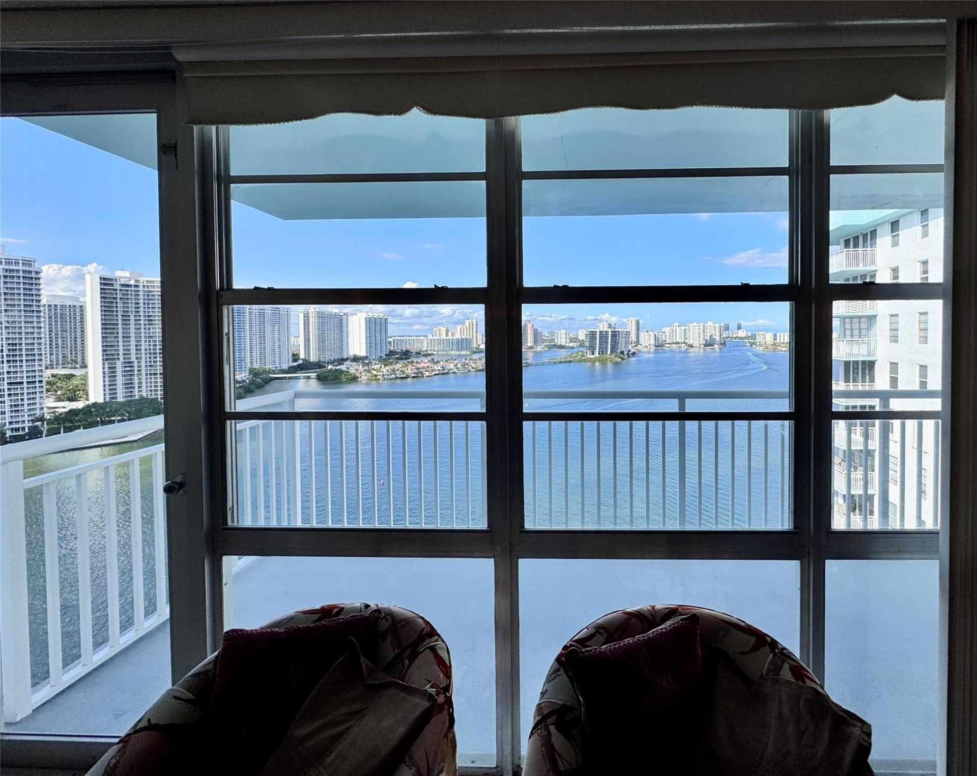 301 174th Street, Unit 2202, Sunny Isles Beach, FL 33160 Photo