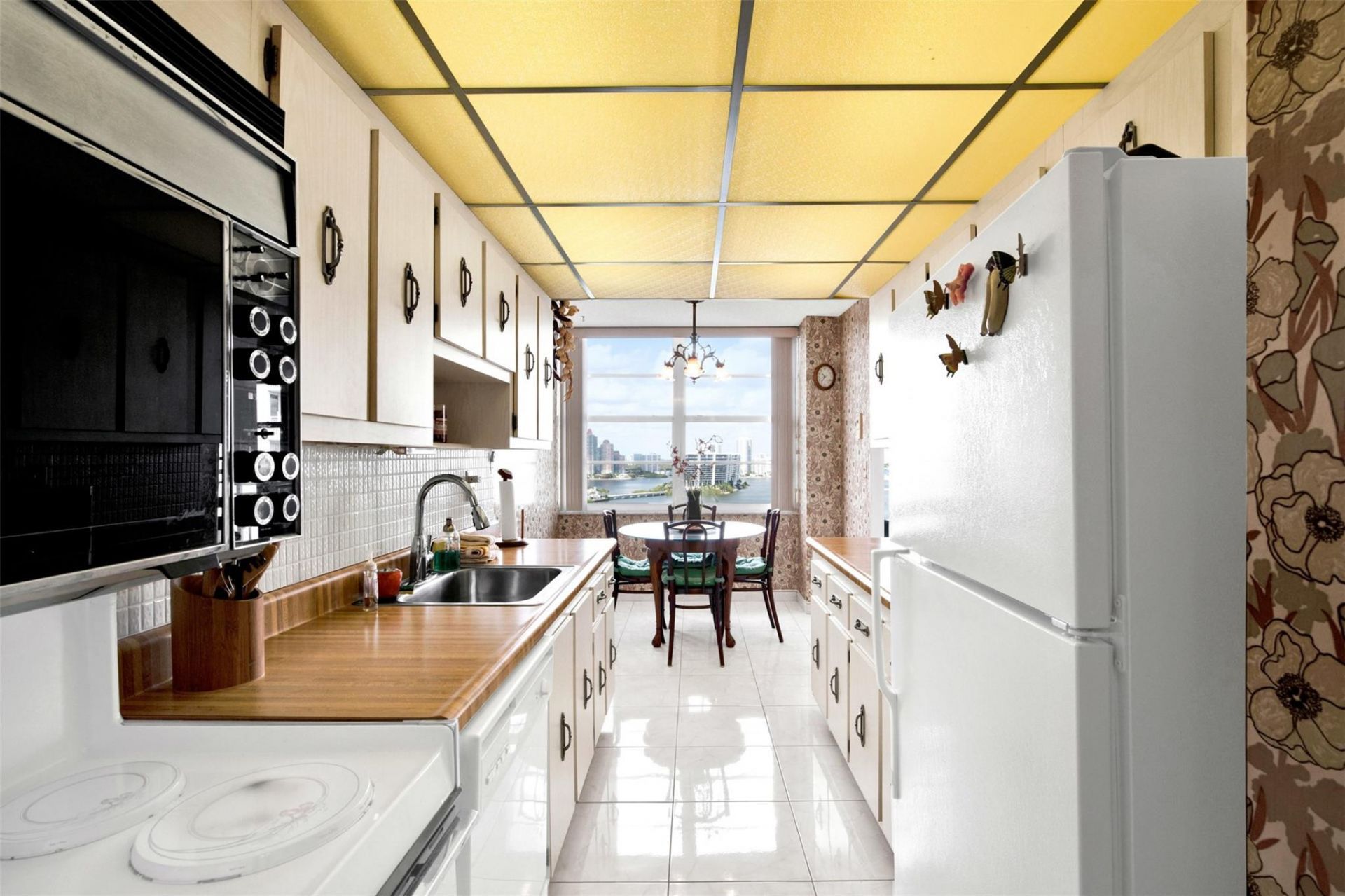 301 174th Street, Unit 2202, Sunny Isles Beach, FL 33160 Photo