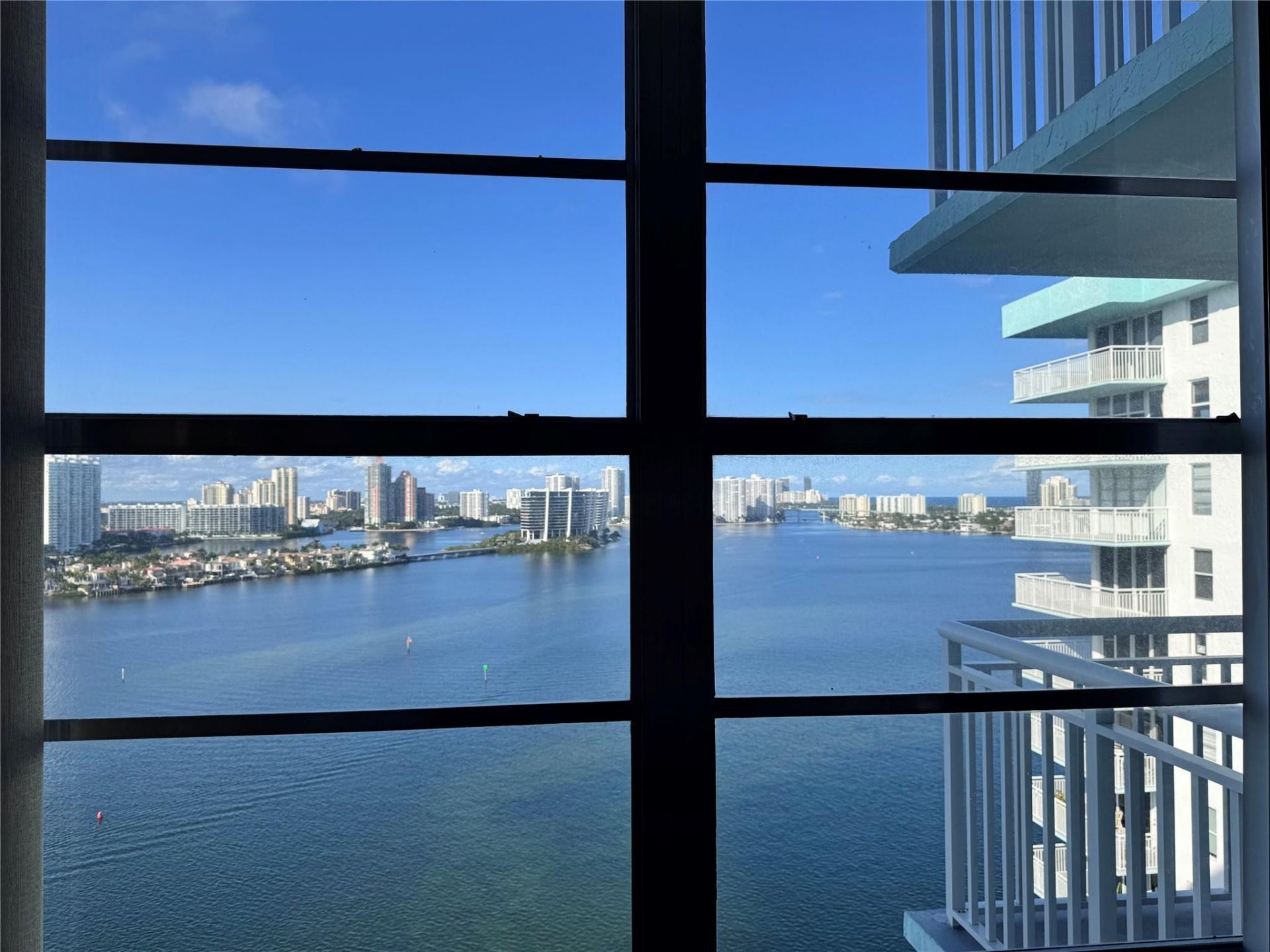 301 174th Street, Unit 2202, Sunny Isles Beach, FL 33160 Photo