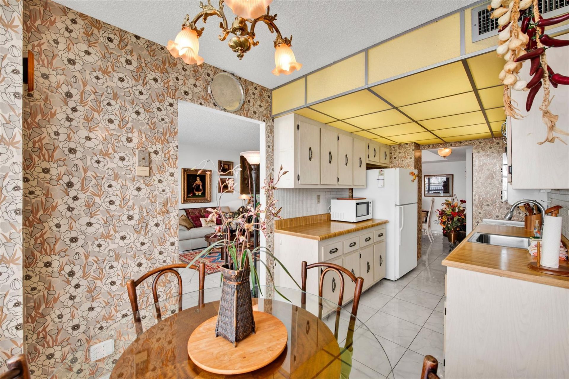 301 174th Street, Unit 2202, Sunny Isles Beach, FL 33160 Photo