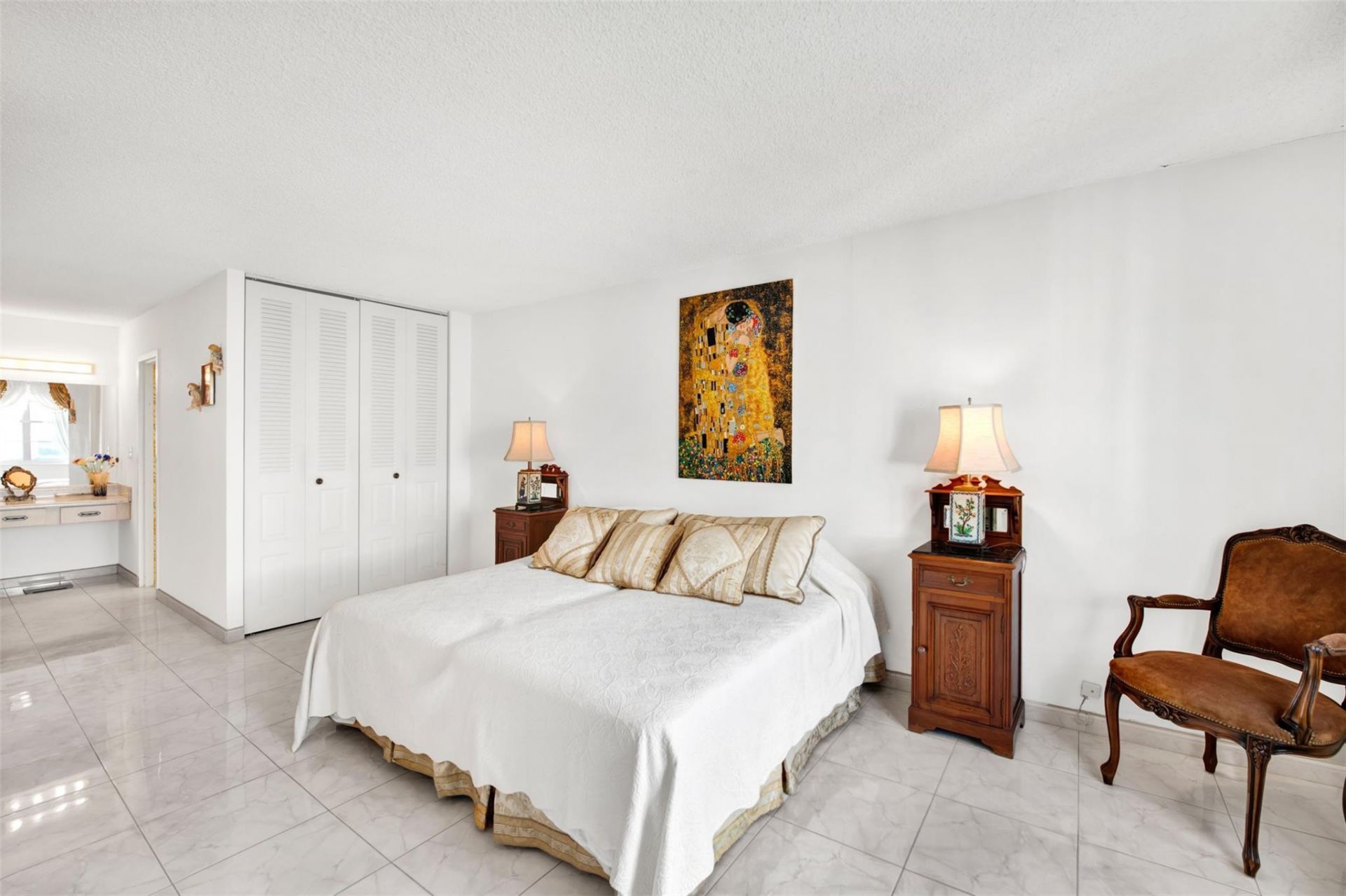 301 174th Street, Unit 2202, Sunny Isles Beach, FL 33160 Photo