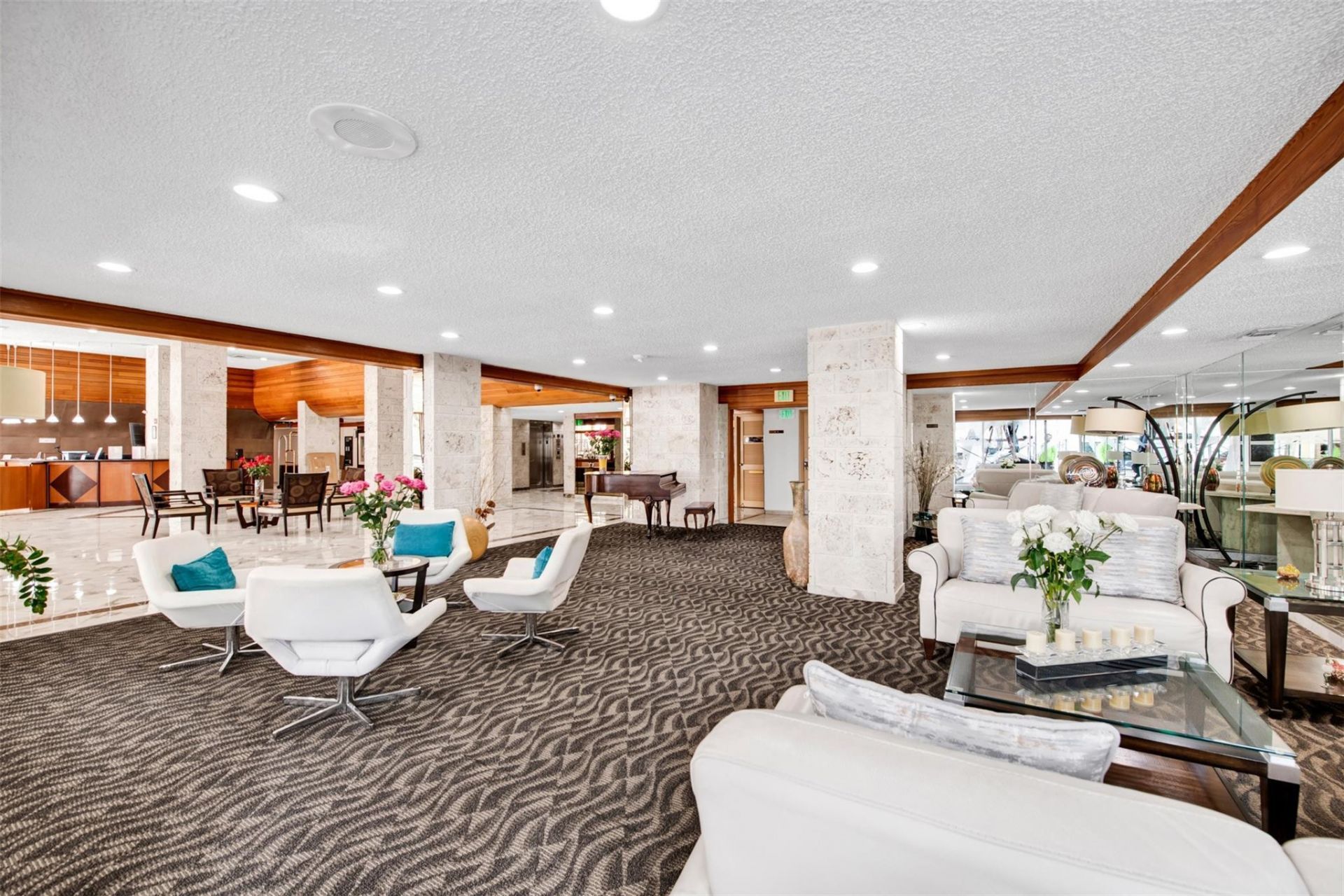 301 174th Street, Unit 2202, Sunny Isles Beach, FL 33160 Photo