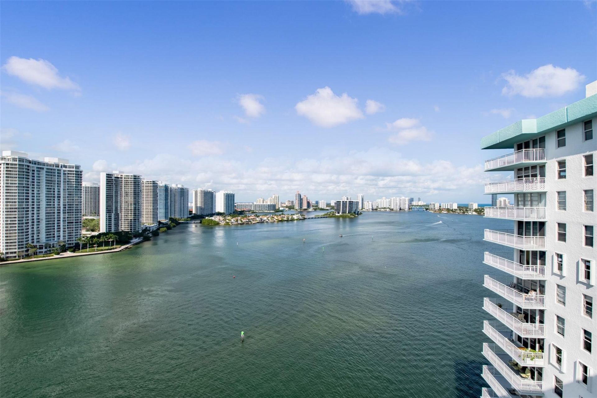 301 174th Street, Unit 2202, Sunny Isles Beach, FL 33160 Photo