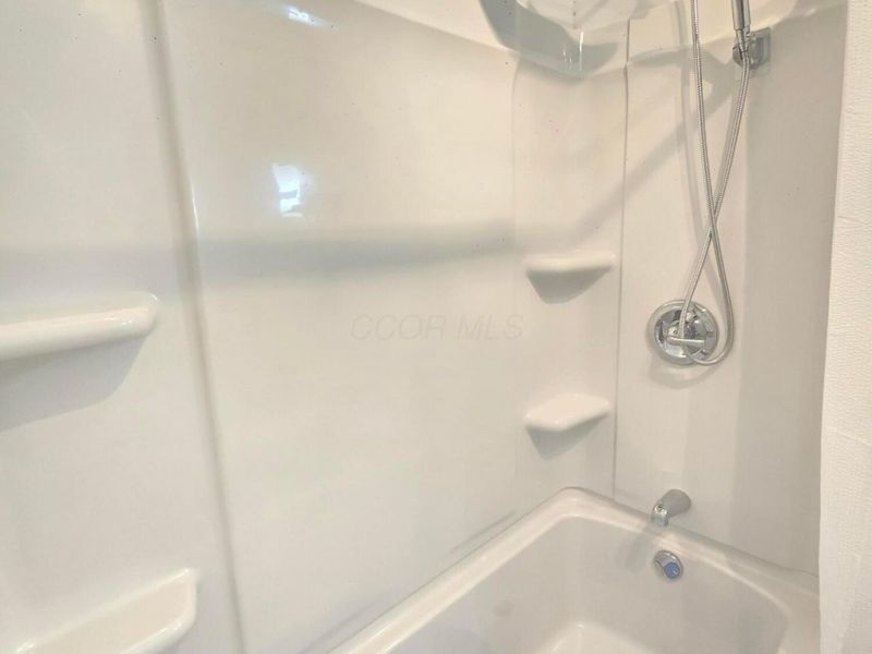 601 Portland Way N, Galion, OH 44833 Photo 36