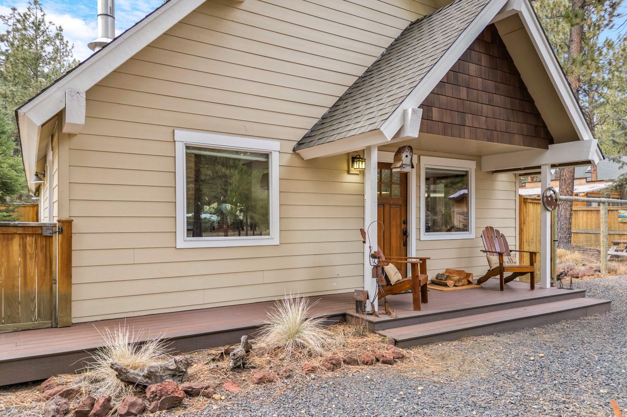 69221 Easy Street, Sisters, OR 97759 Main Photo