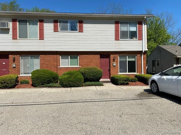 36247 HATHAWAY Street, New Baltimore, MI 48047