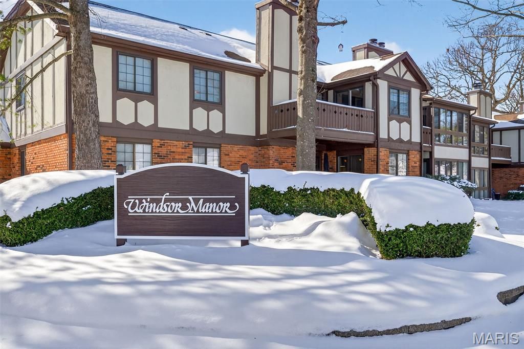 1601 Walpole Drive, Unit B, Chesterfield, MO 63017 Main Photo