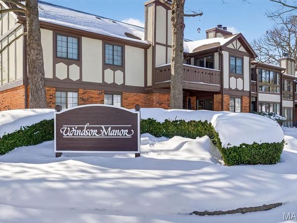 1601 Walpole Drive, Unit B, Chesterfield, MO 63017