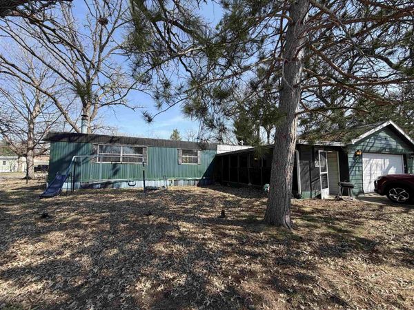 122 Falling Creek Circle, Janesville, WI 53548