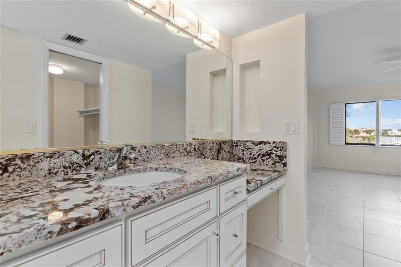 5911 Midnight Pass Road, Unit 206, Sarasota, FL 34242 Photo