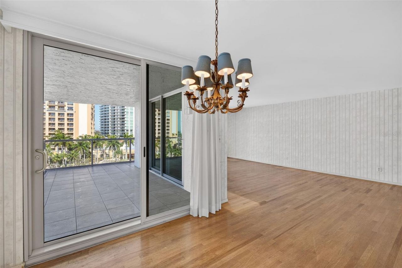 1111 N Gulfstream Avenue, Unit 8D, Sarasota, FL 34236 Photo