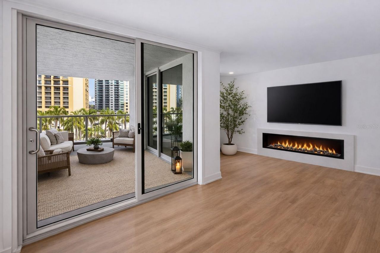 1111 N Gulfstream Avenue, Unit 8D, Sarasota, FL 34236 Photo