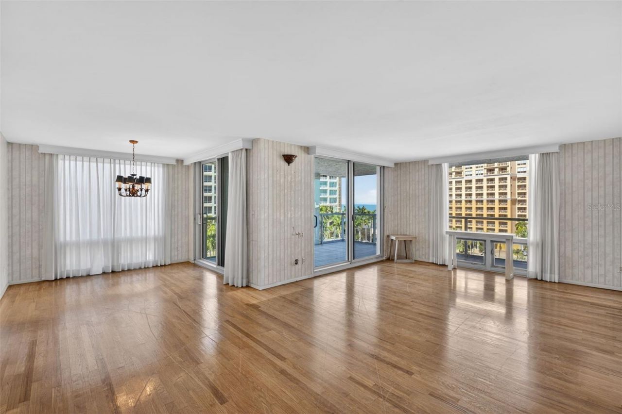 1111 N Gulfstream Avenue, Unit 8D, Sarasota, FL 34236 Photo