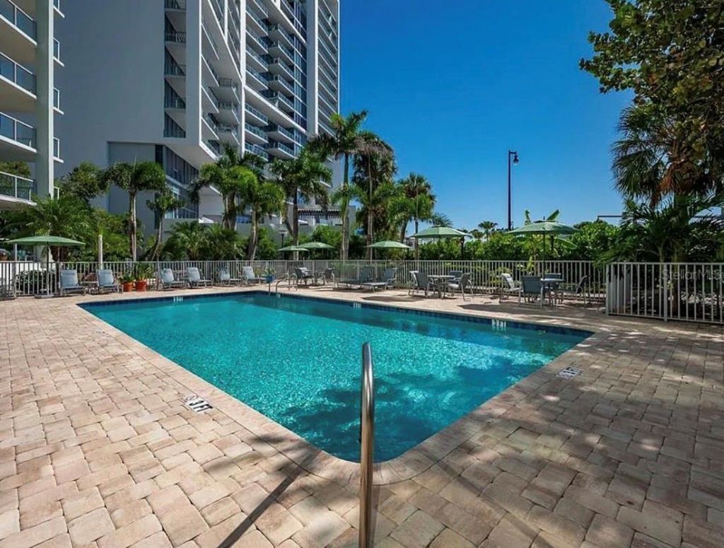 1111 N Gulfstream Avenue, Unit 8D, Sarasota, FL 34236 Photo