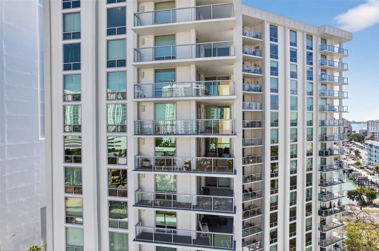 1111 N Gulfstream Avenue, Unit 8D, Sarasota, FL 34236 Photo