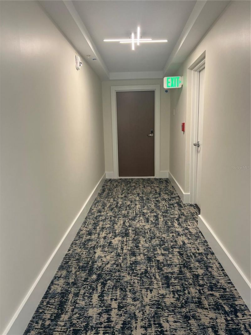 1111 N Gulfstream Avenue, Unit 8D, Sarasota, FL 34236 Photo