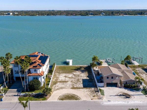 11285 9TH STREET E, TREASURE ISLAND, FL 33706