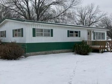 323 Locust Street, Mound City, KS 66056