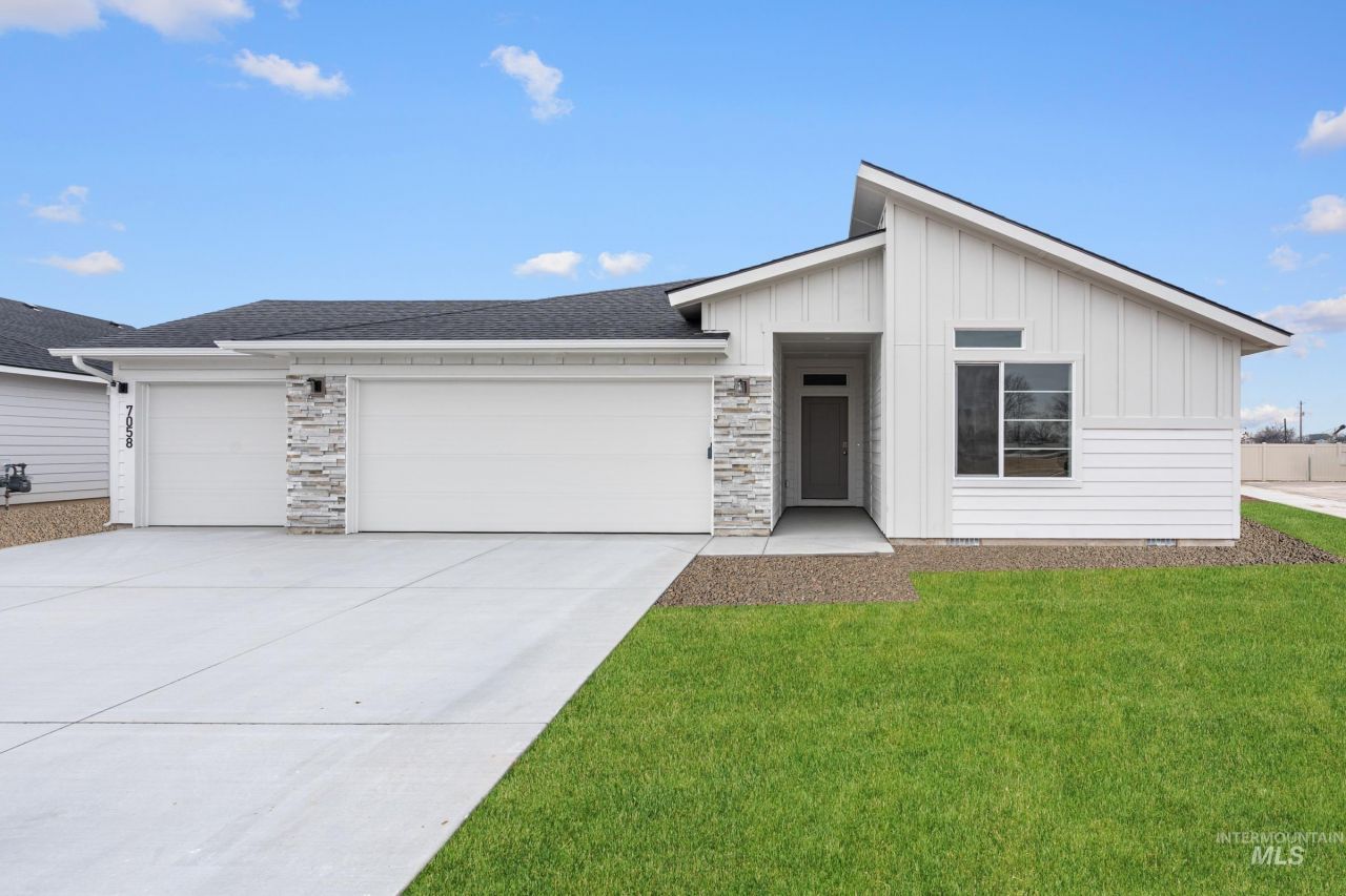 7058 E Shields Dr, Nampa, ID 83687 Main Photo