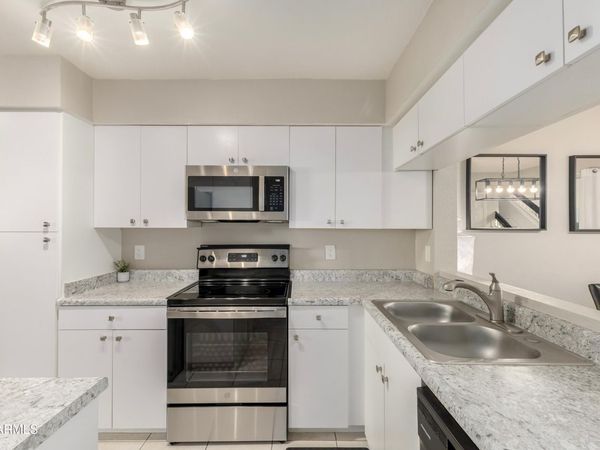 1718 S LONGMORE Street, Unit 34, Mesa, AZ 85202