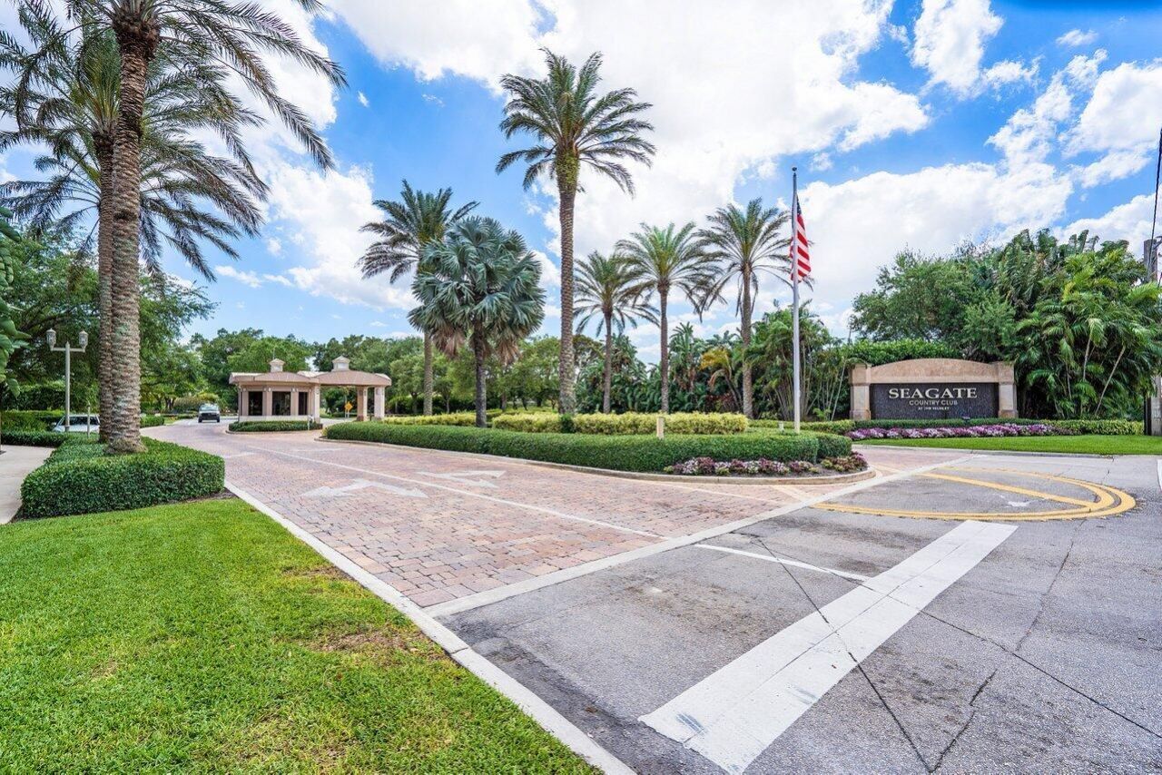 501 Greensward Lane, Unit 101-C, Delray Beach, FL 33445 Photo