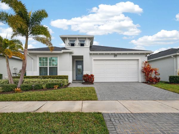 607 SE Mulberry Way, Port St. Lucie, FL 34984