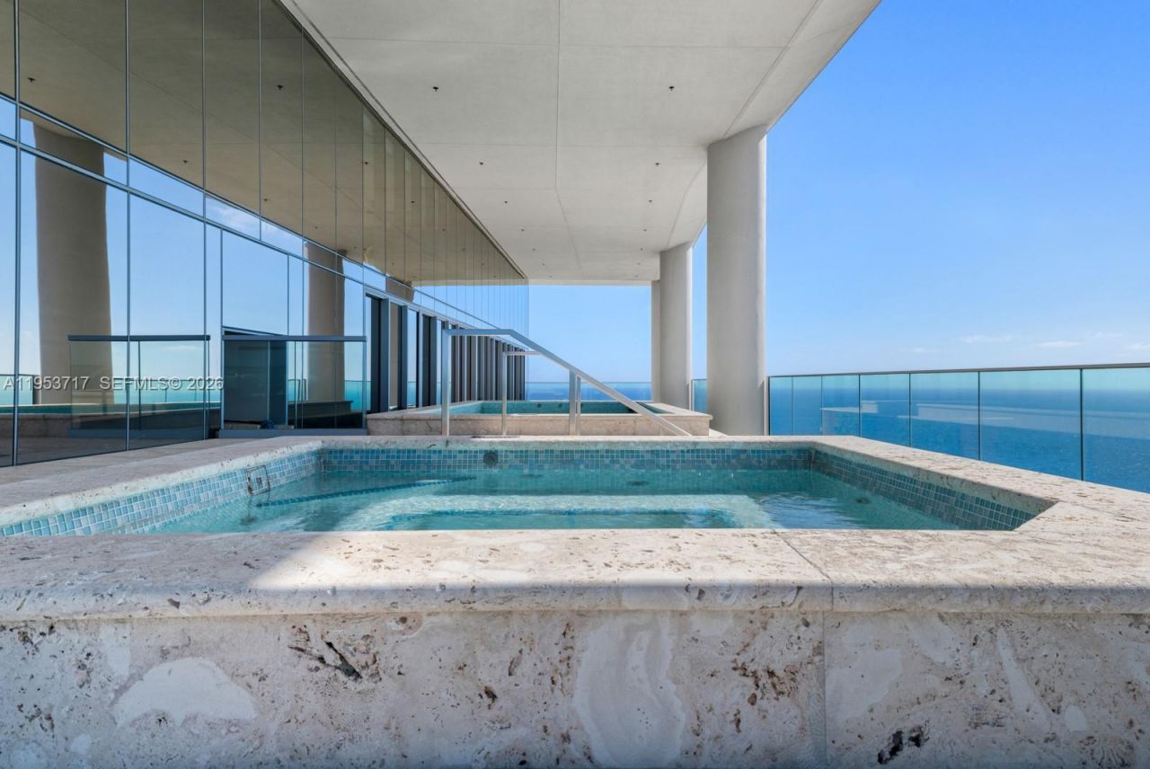 18501 Collins Ave , Unit 3704, Sunny Isles Beach, FL 33160 Photo